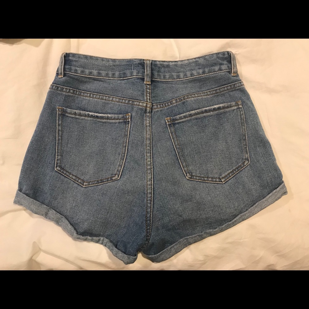 Bullhead mom jean shorts